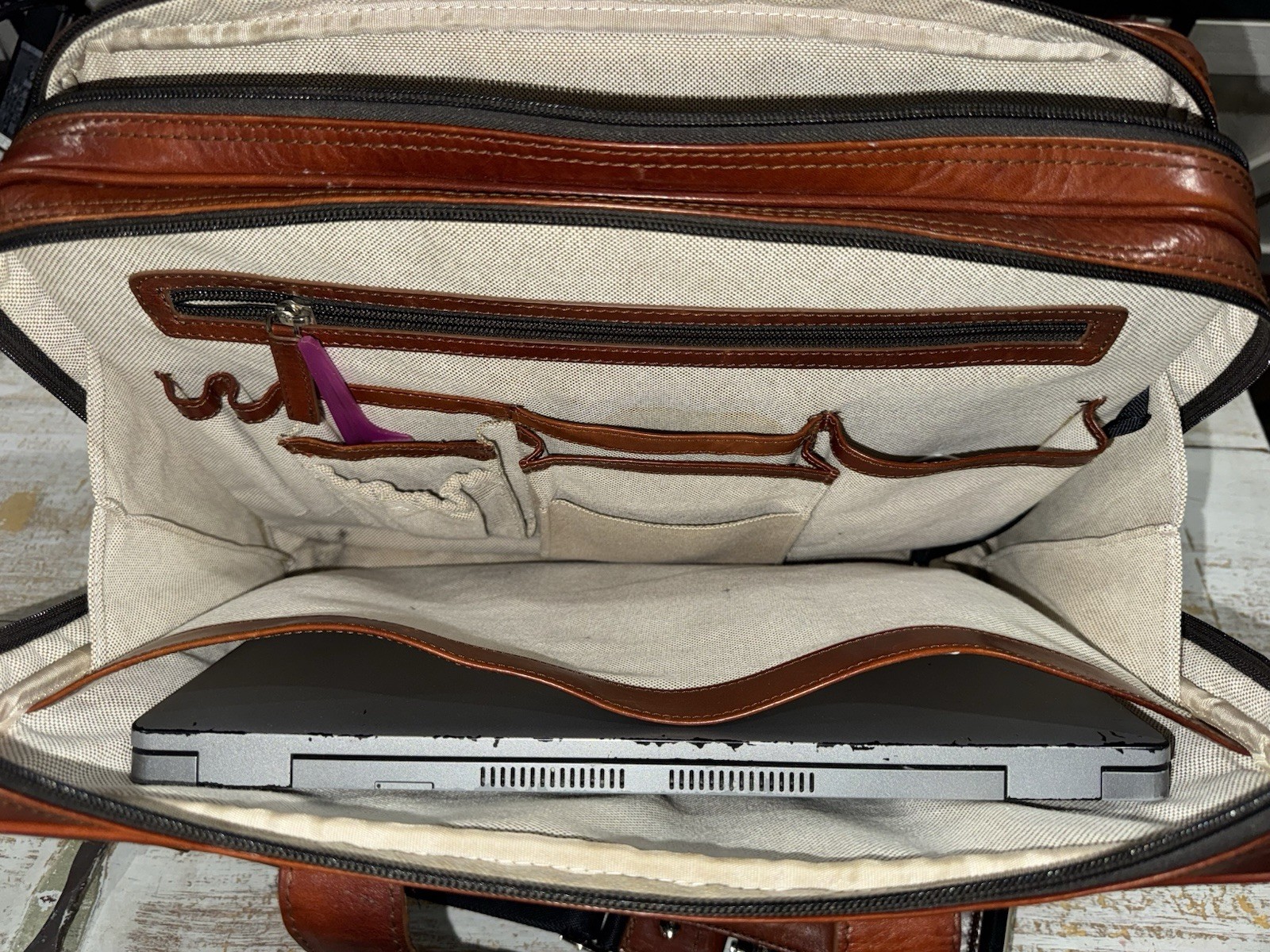Bosca Old Leather/ Stringer Briefcase/ Italian Leather Luxury/ Large Capacity