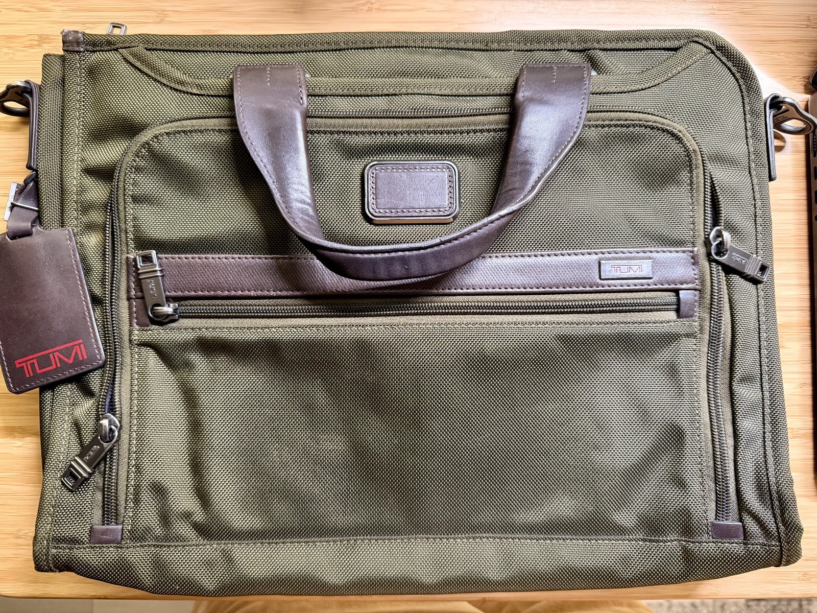 Tumi Alpha 2 Slim Deluxe Briefcase Portfolio Ballistic Nylon Laptop Olive