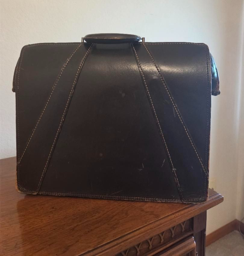 US Government Military Issued Leather Briefcase Type IV USAF Navigator Ca 1960’s