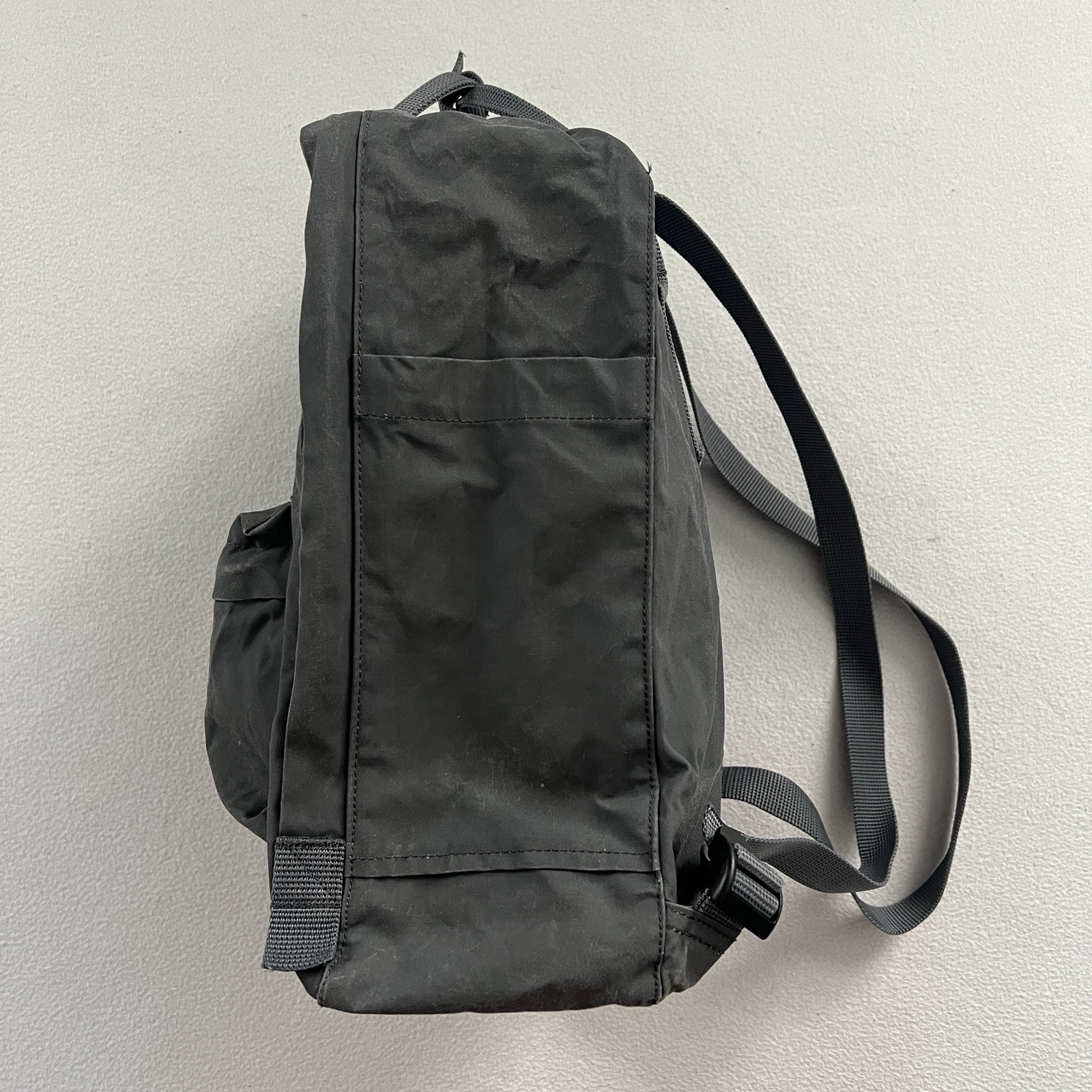 Fjallraven Kanken Backpack Super Grey 23510 Sweden Outdoor Travel Utility Pack