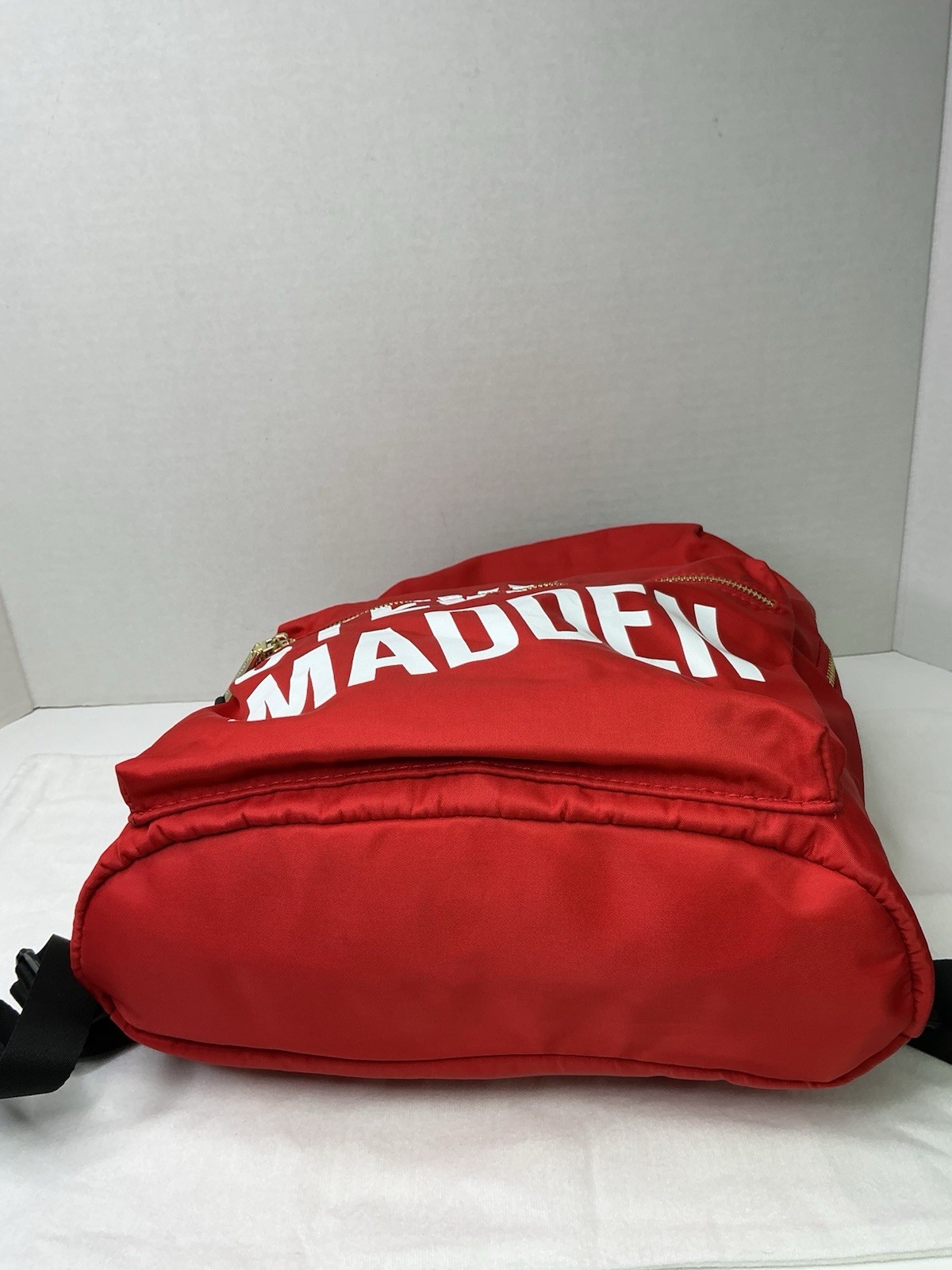 Steve Madden Red Backpack Zip Closure Adjustable Strap Inner Pockets Gold