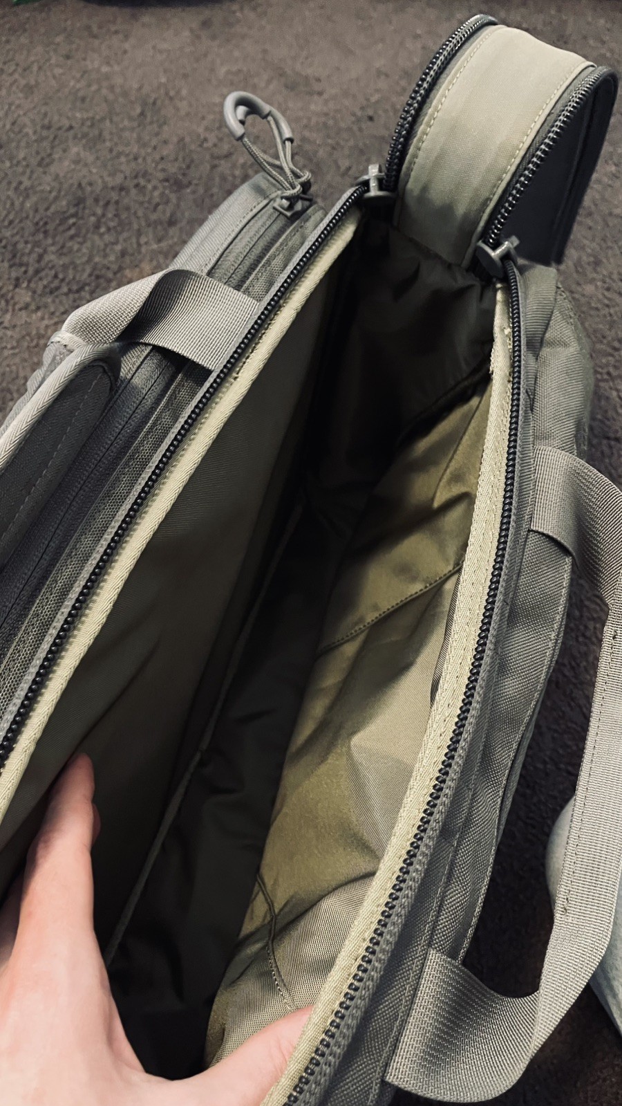 Eberlestock Executive Brief – Gray