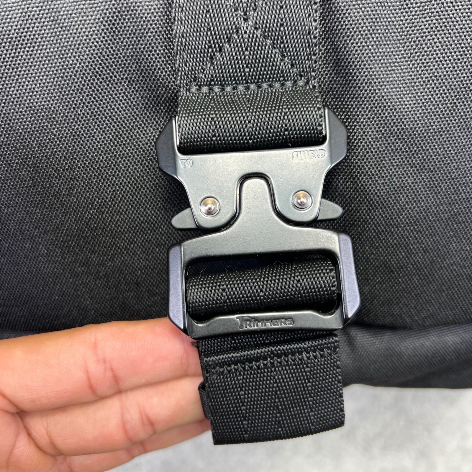Outdoor Research PRO Deploy Messenger Bag Black Tactical Travel School Laptop