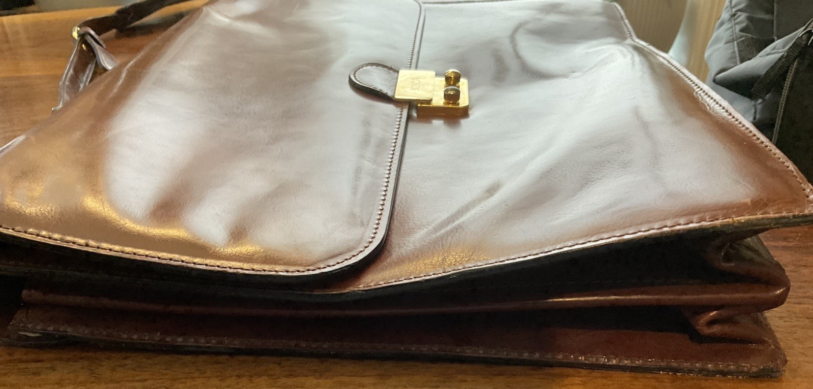 Bosca Brown Leather Men’s Briefcase/Document Case Top Handle Strap Push Lock