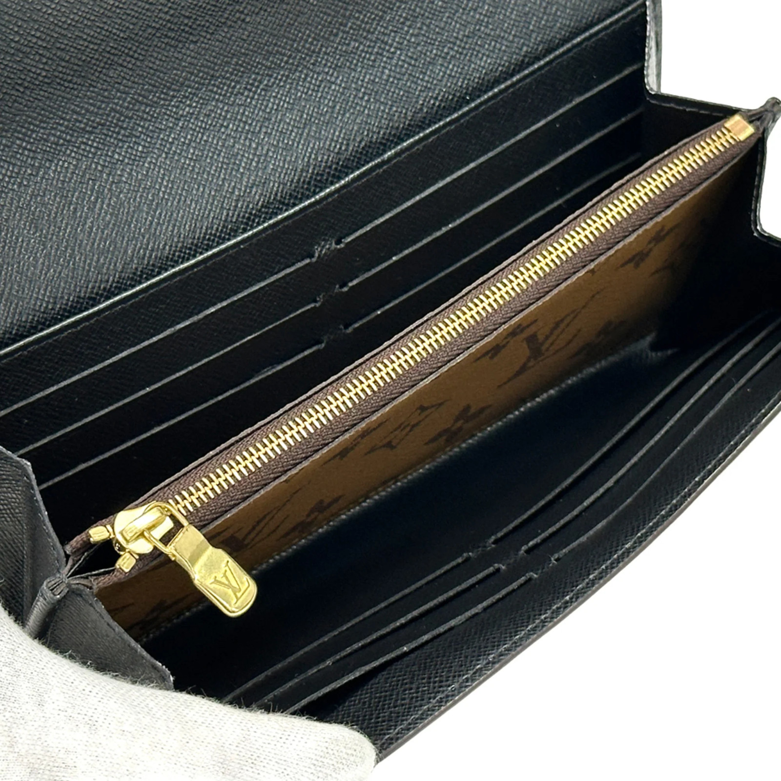 Louis Vuitton LOUIS VUITTON Monogram Giant Reverse Wallet, Women’s… GZl1ijm3