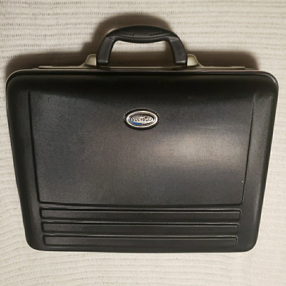 Yong Li • Briefcase • Tristar • Hard Shell • Luggage • Two Keys • 18″ x 14″