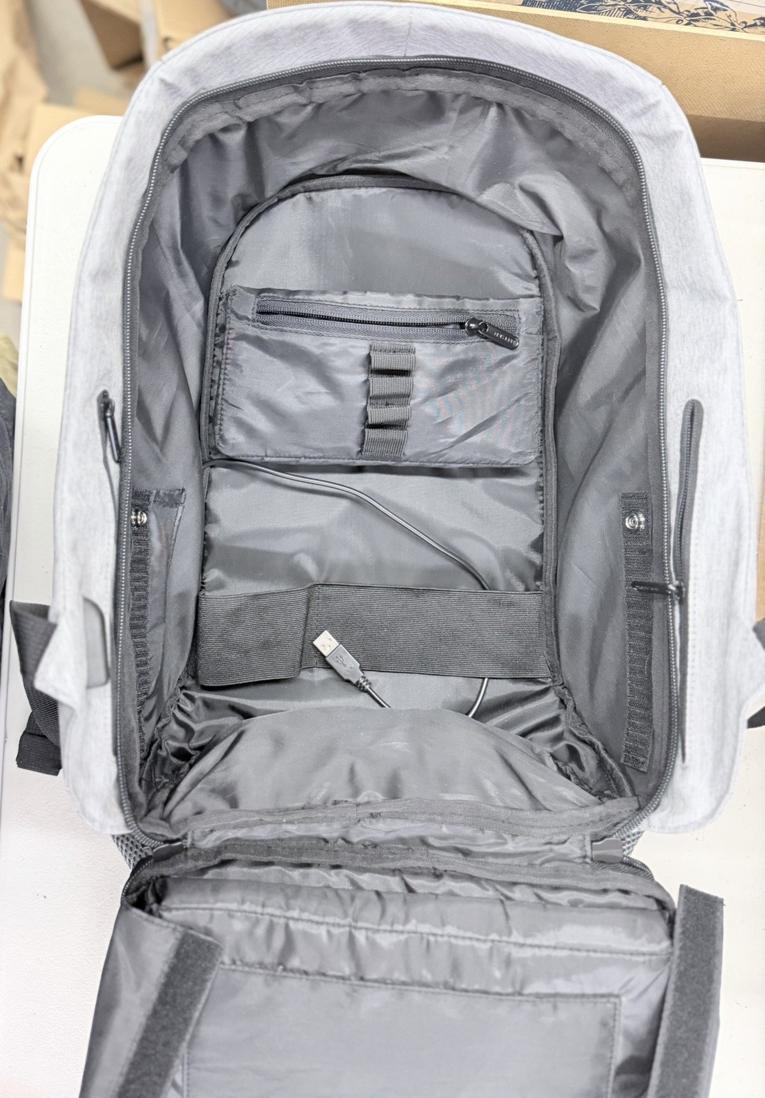 XD Design Antitheft Backpack Great Condition! Bobby See Photos For Measurements