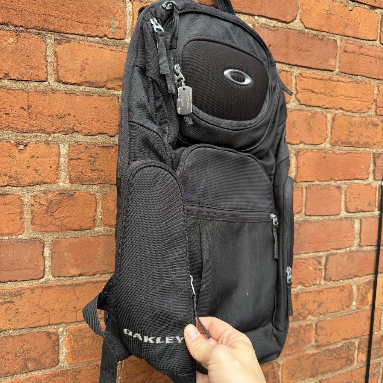 Vintage Oakley backpack 00s