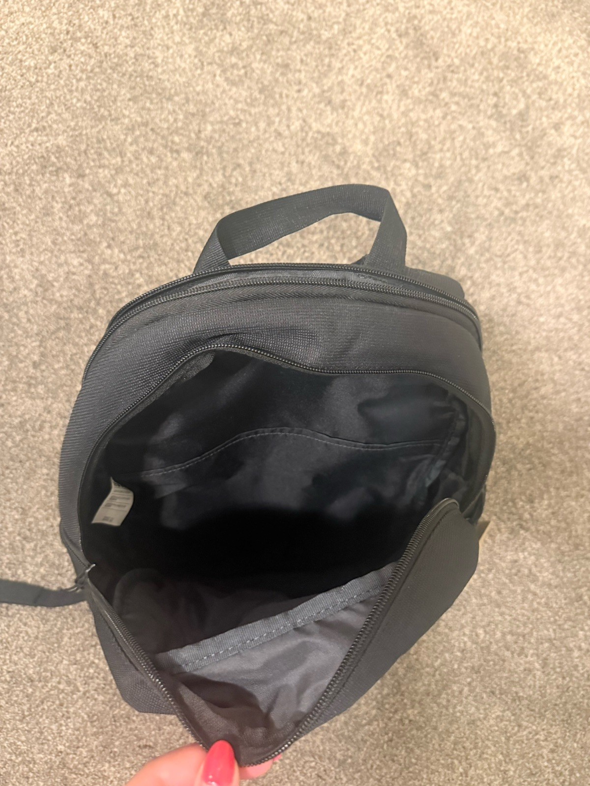 Nike Black Backpack Zip Closure w/ Inner & Outer Pockets Adjustable Strap Medium