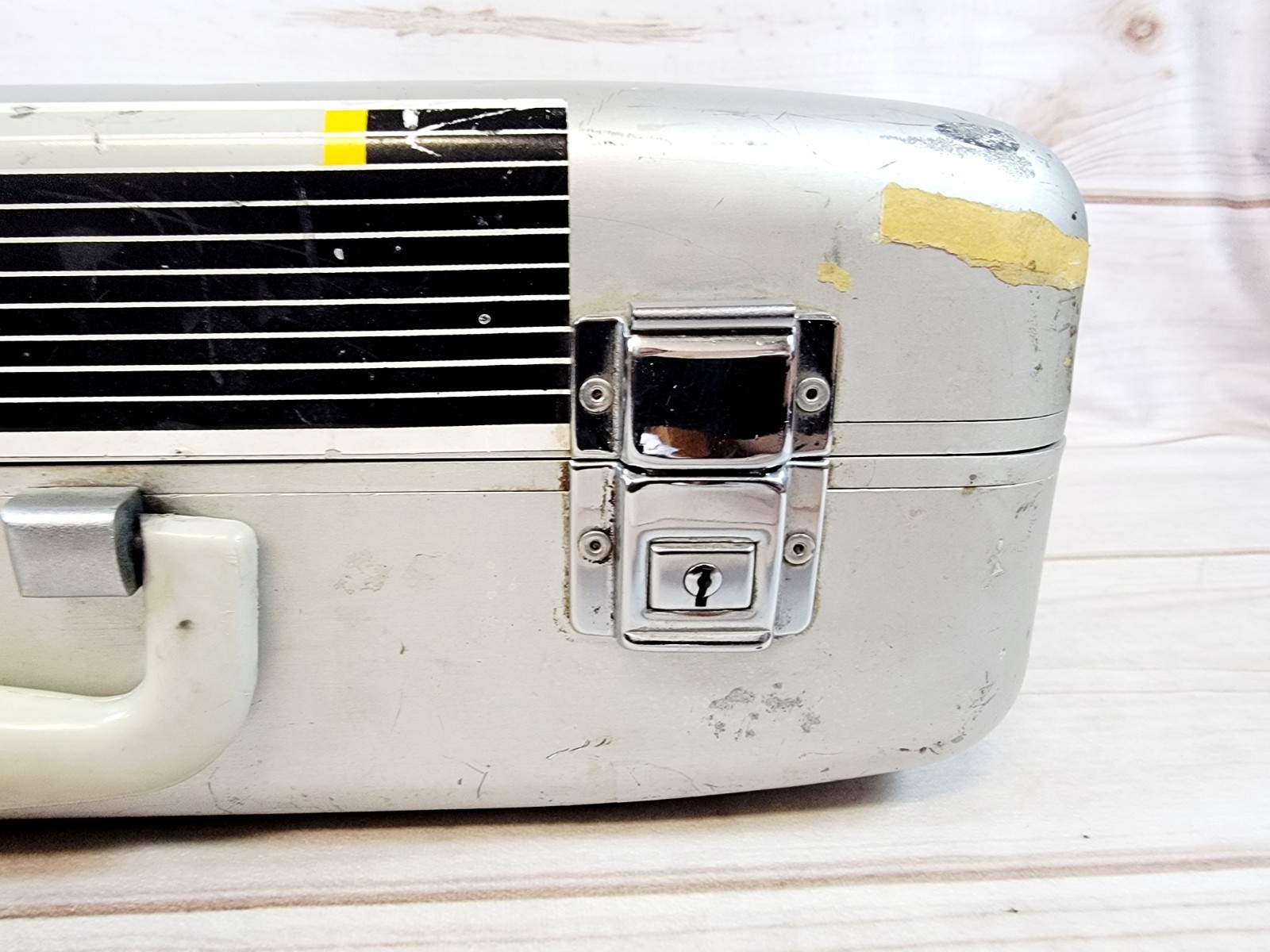 Vintage Aluminum Briefcases 18″ x 13″ x 5″ With Padding Camera Made In Japan