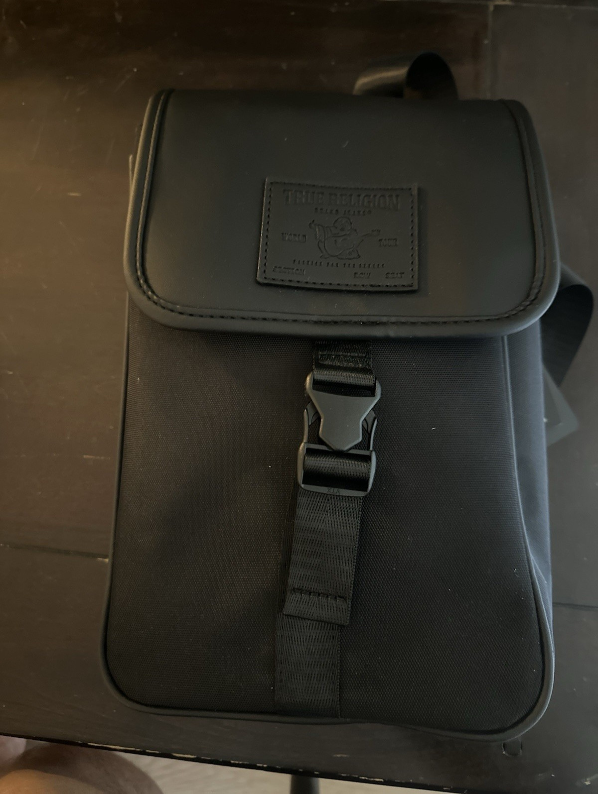 True Religion Black Crossbody Bag w/ Strap, Buckle & Zip MSRP 60$