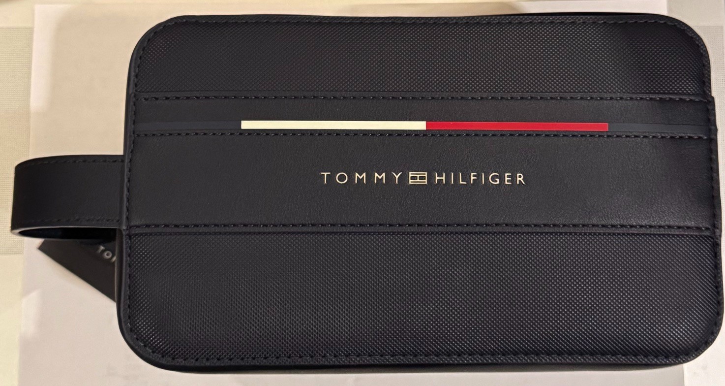 Tommy Hilfiger Toiletry Classic Cosmetic Bag Blue MSRP $49.50 NWT
