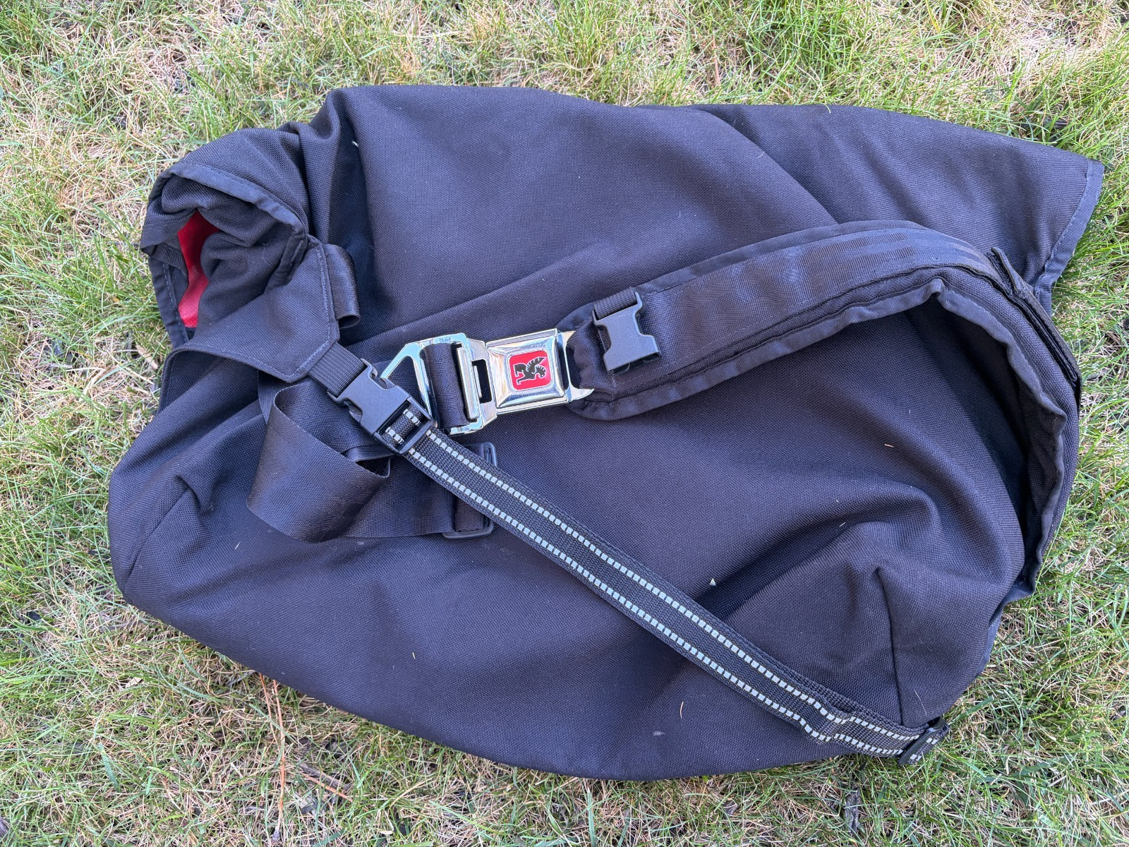 Chrome Bag – Mini Metro Messenger Bag 24″ Black/Red **Excellent**
