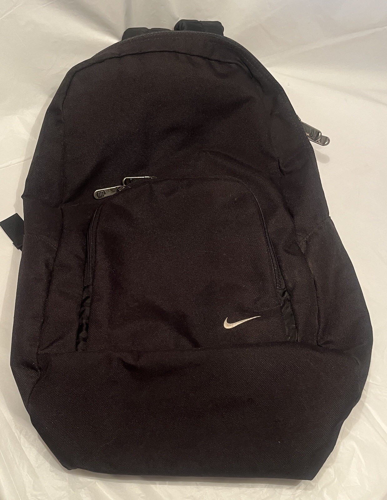 Nike Black Backpack Medium Zip Closure Outer Pocket 14” x 10” x 5”