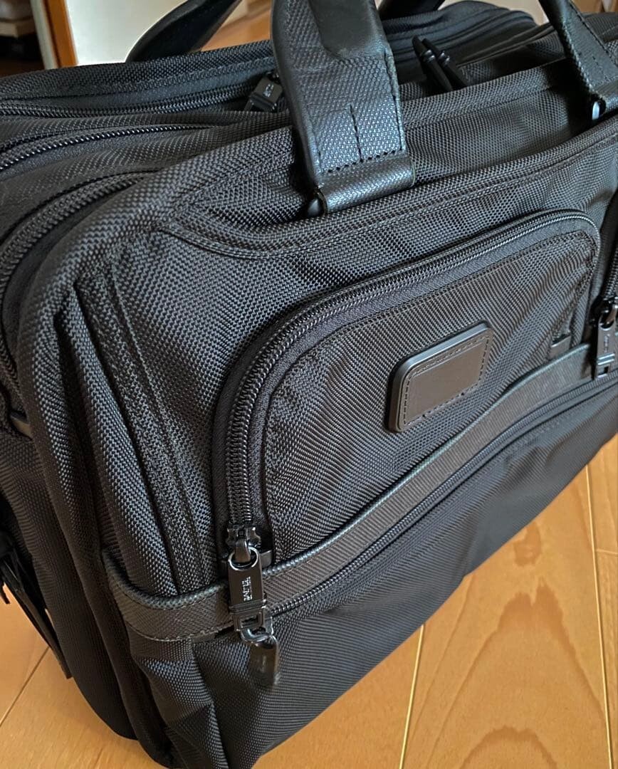 Tumi 26141D2 Expandable Black Nylon Briefcase Leather Handles Laptop Bag 40cm