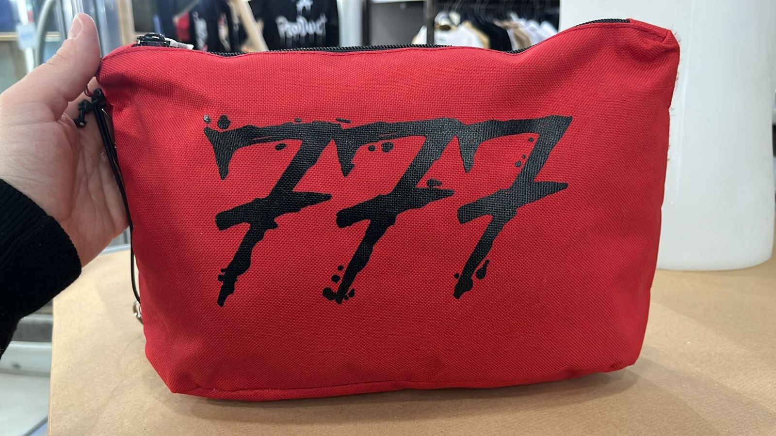 LIVE clutch TRIPLOSETTE 777 technical fabric color red Retail 27 Euro