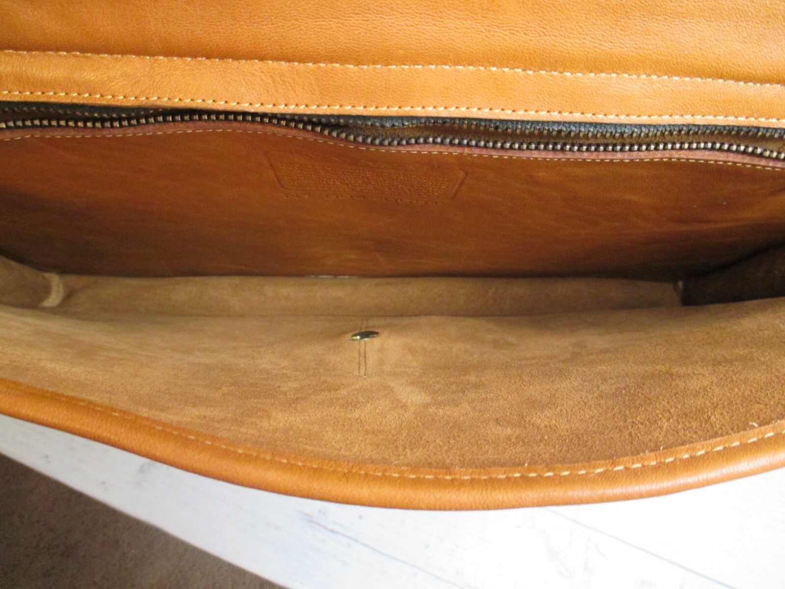 COACH Vintage British Tan Shoulder Portfolio Bag / Slim Satchel – Men/Women NMVC