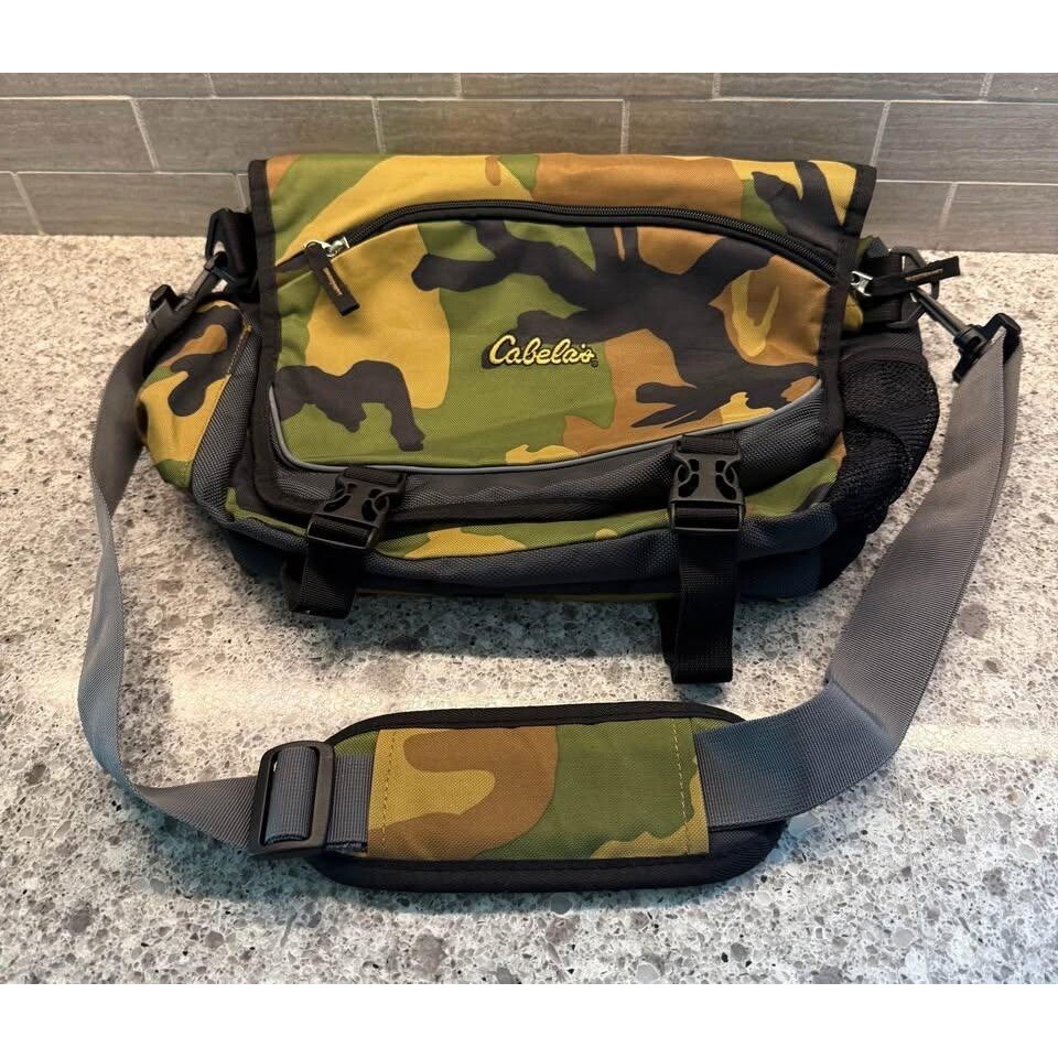 Green/Yellow//Brown Cabela’s Medium Camo Messenger Bag-Great Condition!