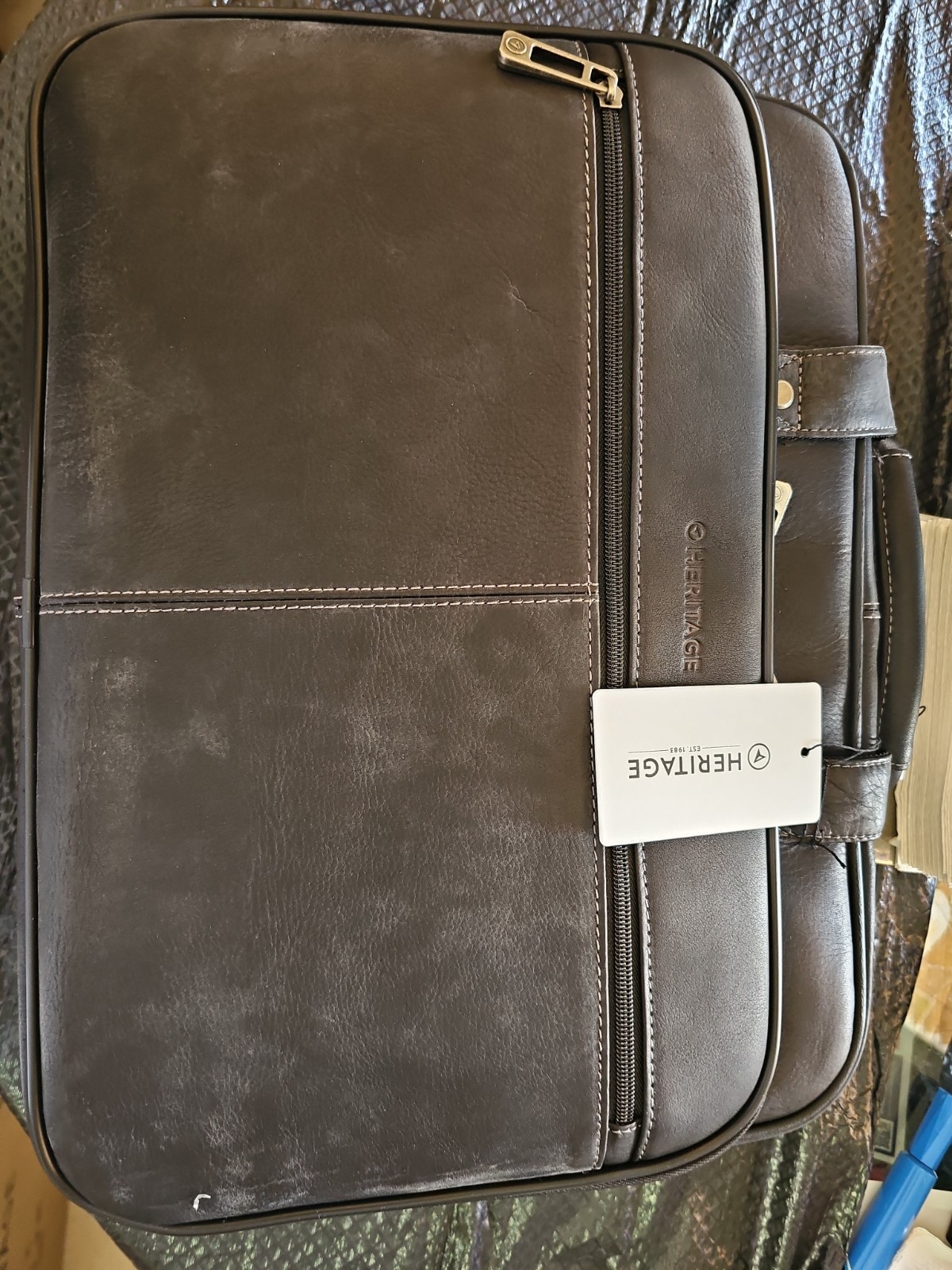 Heritage 16″ Dual Compartment Leather Bag – Black (827365)