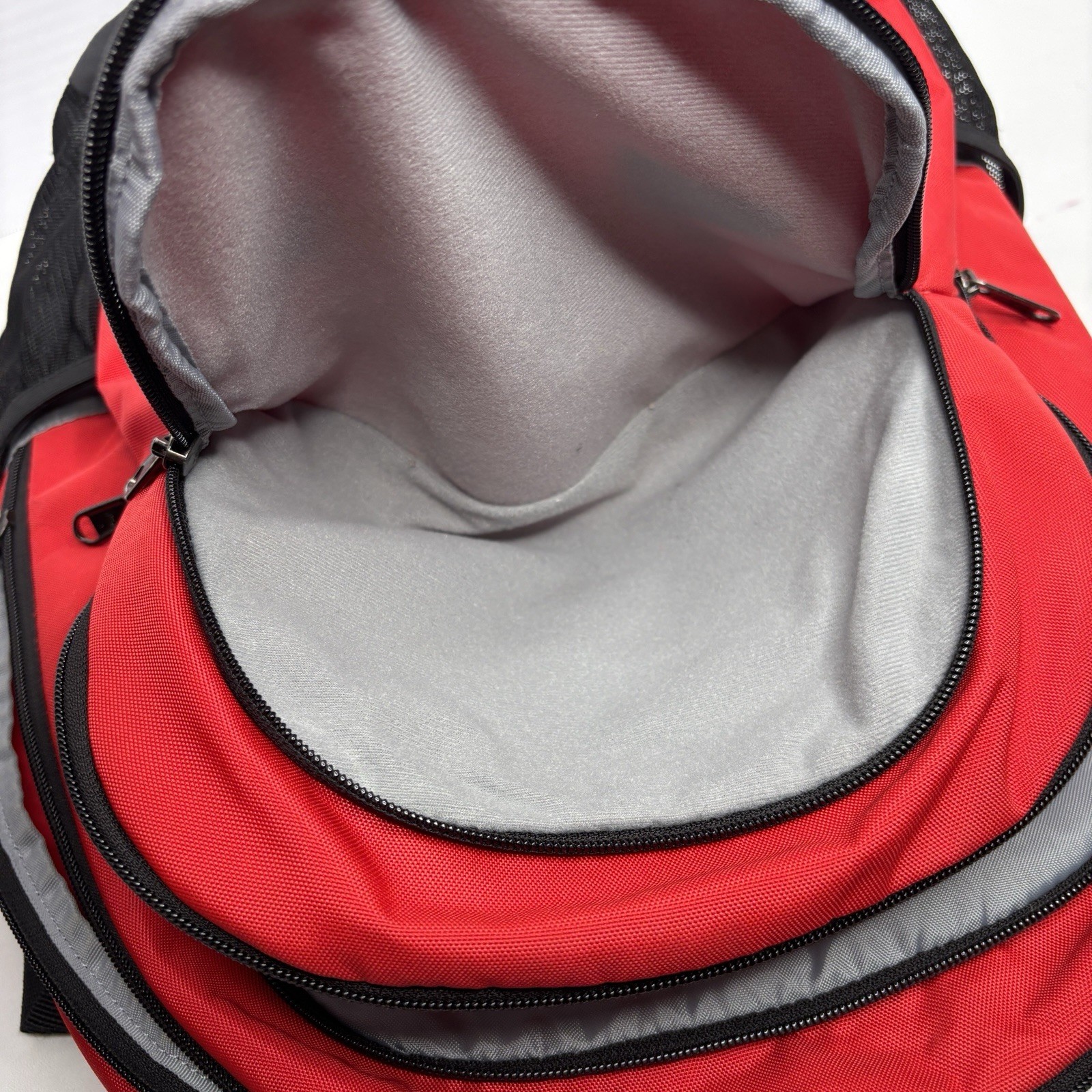 Under Armour Storm 1 Red Black Backpack Gym Heat Gear Zip Around