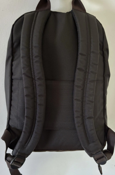 TUMI BLACK & BROWN CANVAS MEDIUM-SIZE UNISEX BACKPACK: 15″ HIGH x 12″ WIDE x 4″