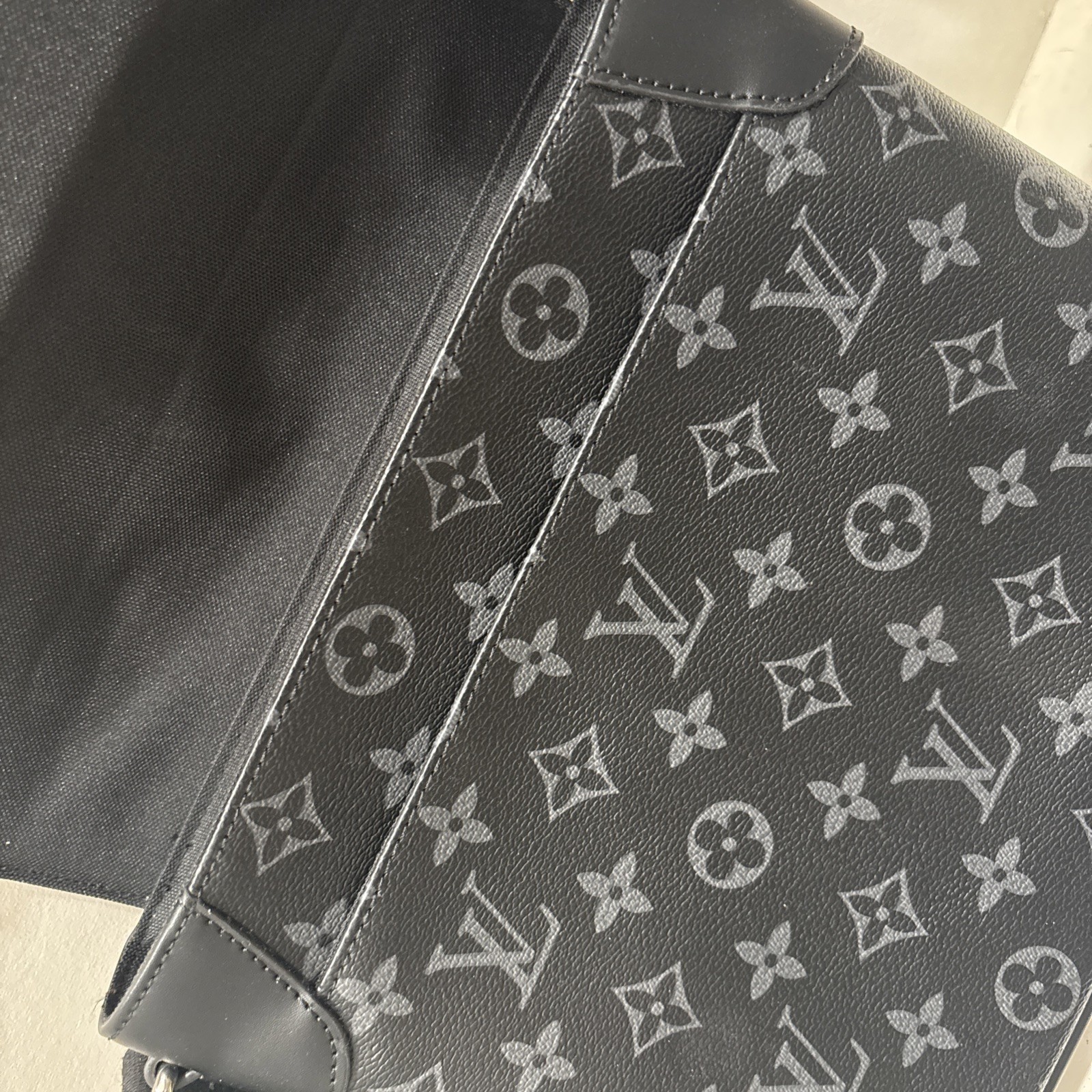 Louis Vuitton Monogram District Messenger Bag Black LV Crossbody Mens Unisex Bag