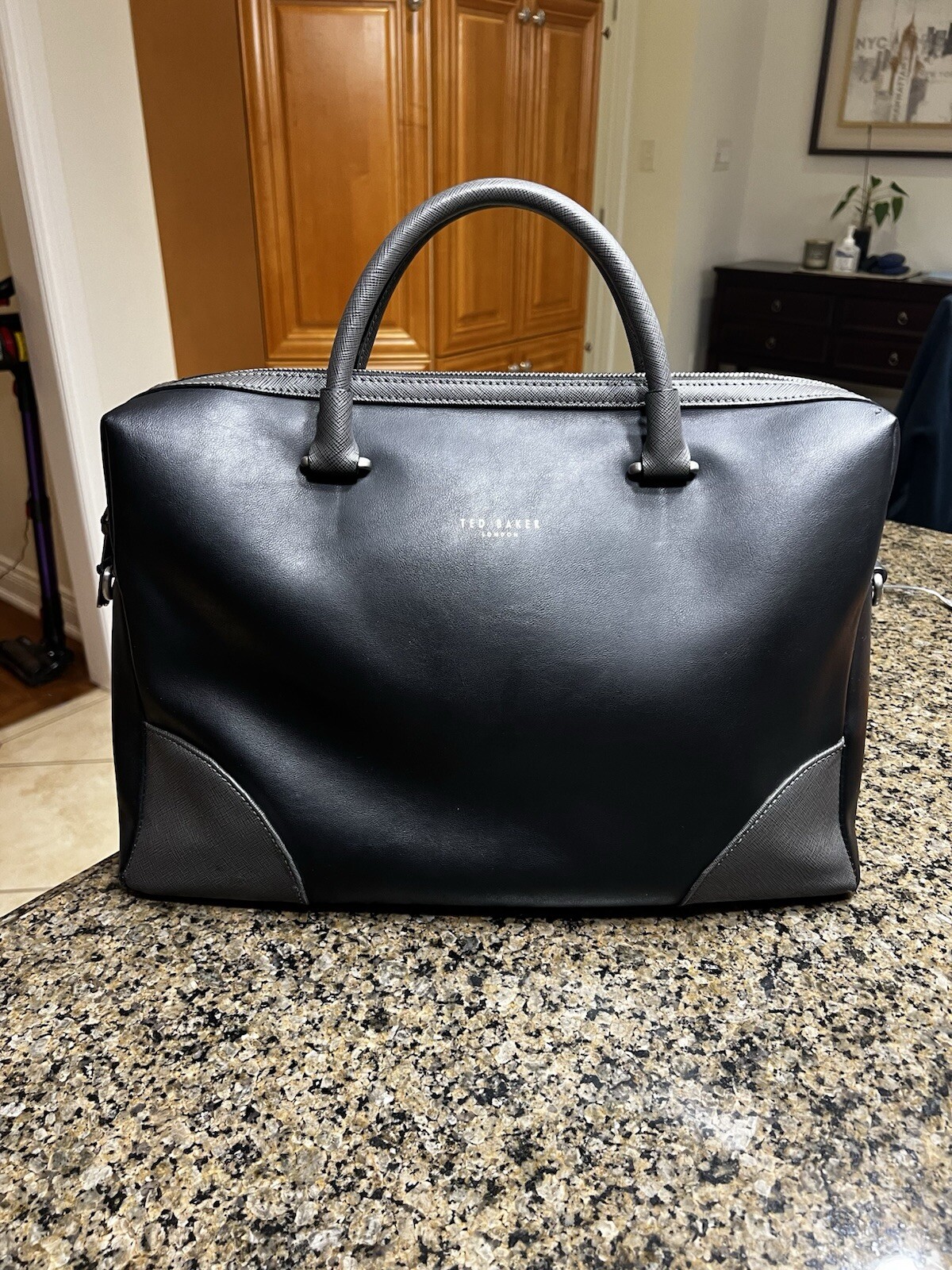 Ted Baker Men’s Leather Work Bag/Laptop Bag – Navy Blue With Inner Dividers￼￼￼￼