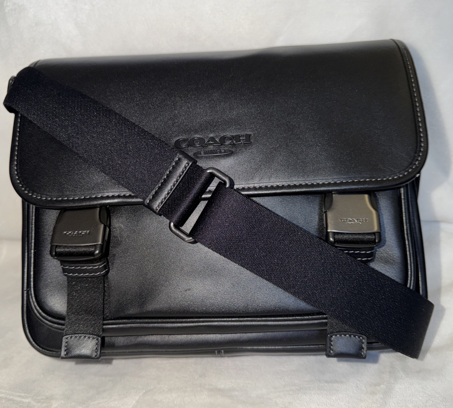 Coach Racer Messenger Bag Black/Leather /Gunmetal Hardware CU110