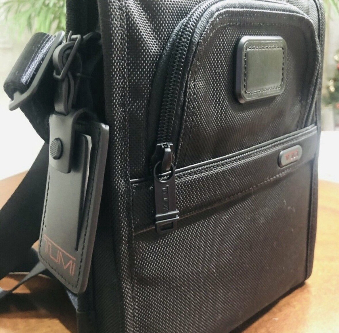 NWT TUMI Pocket Bag Small Crossbody Black