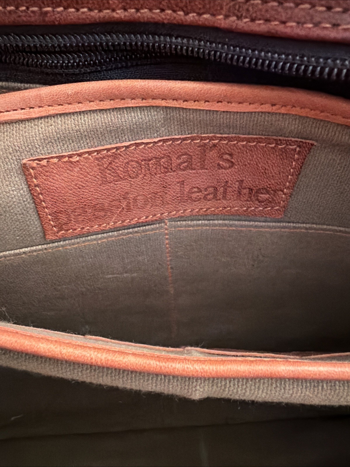 Komal’s Passion Leather Messenger Bag Brown Distressed Laptop Satchel 18″ Clean!