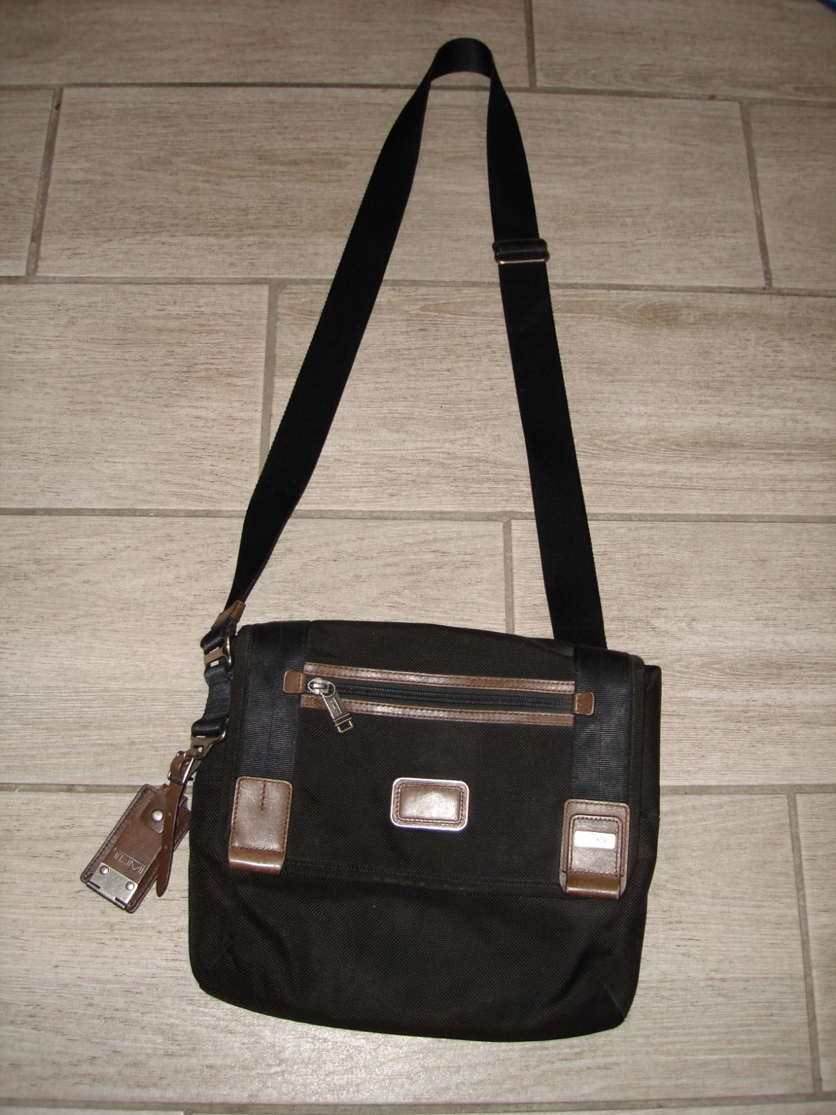 TUMI Alpha Bravo Men’s Small BROWN Crossbody Messenger Shoulder Travel Bag EUC
