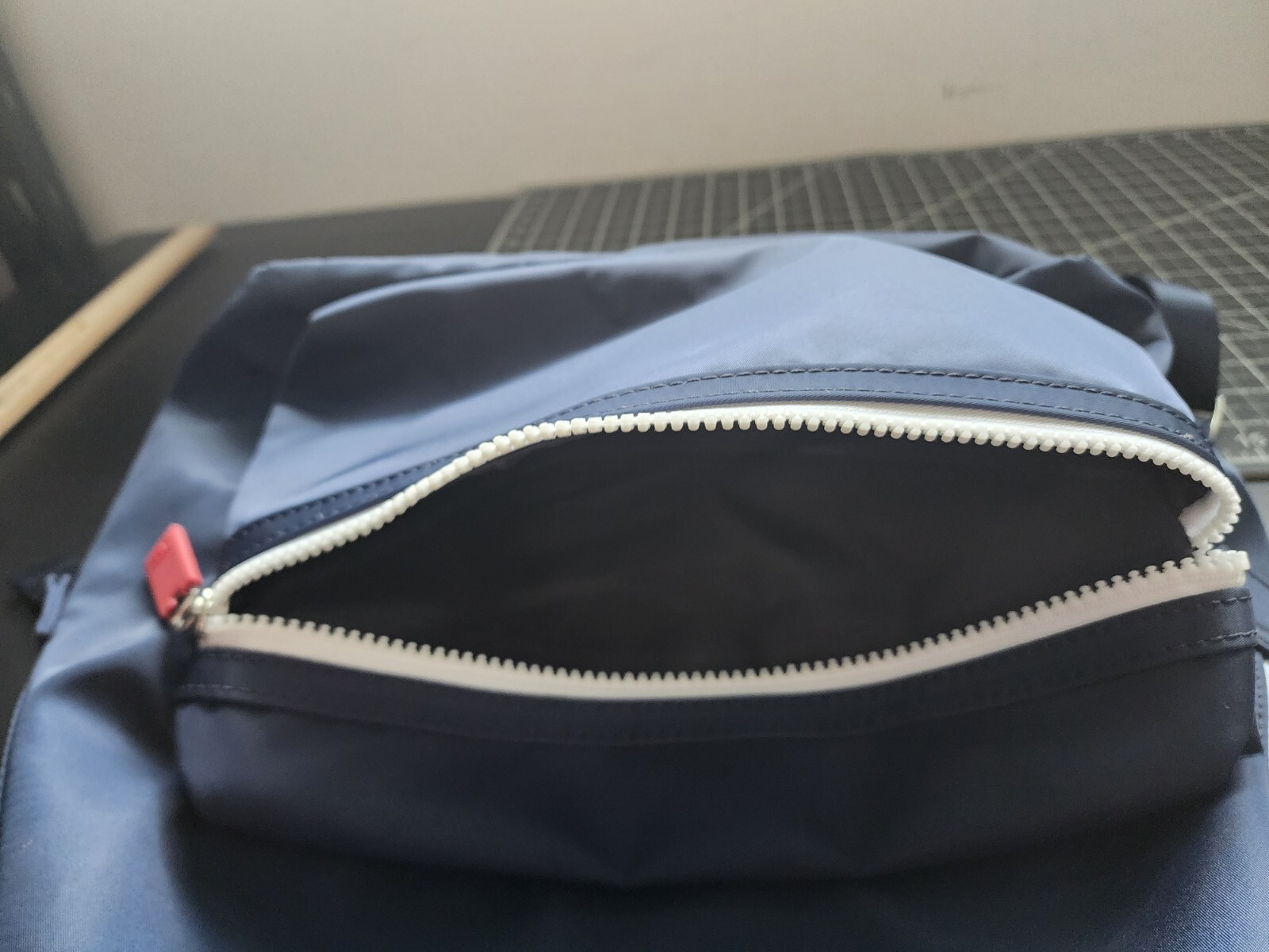 Tommy Hilfiger Backpack Bookbag School Bag Navy Blue Nylon Logo Zipper Pockets