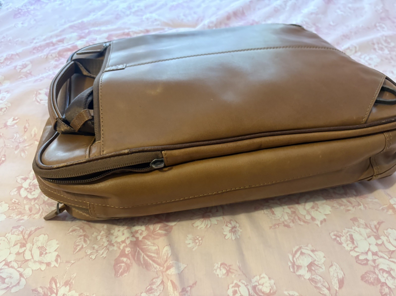 NWT Leather briefcases Laptop Messenger Bags for Men and Women Best Office Bag