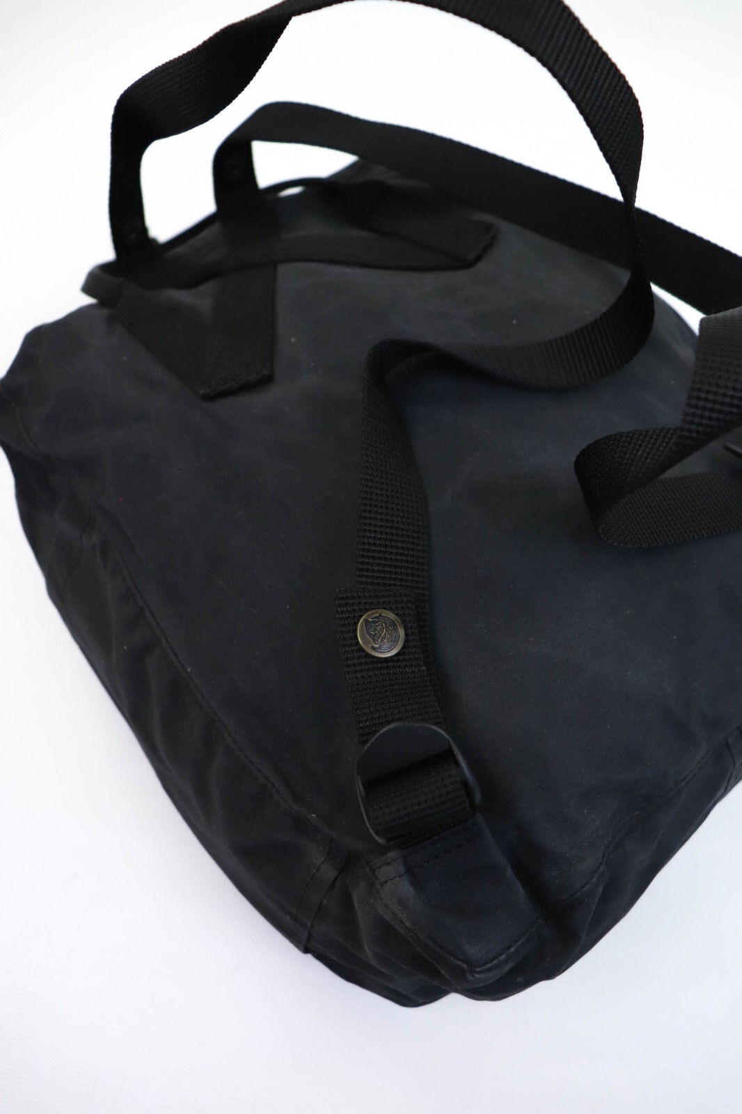 Fjallraven Kanken 16L 38x27x13 CM Black Waxed Backpack
