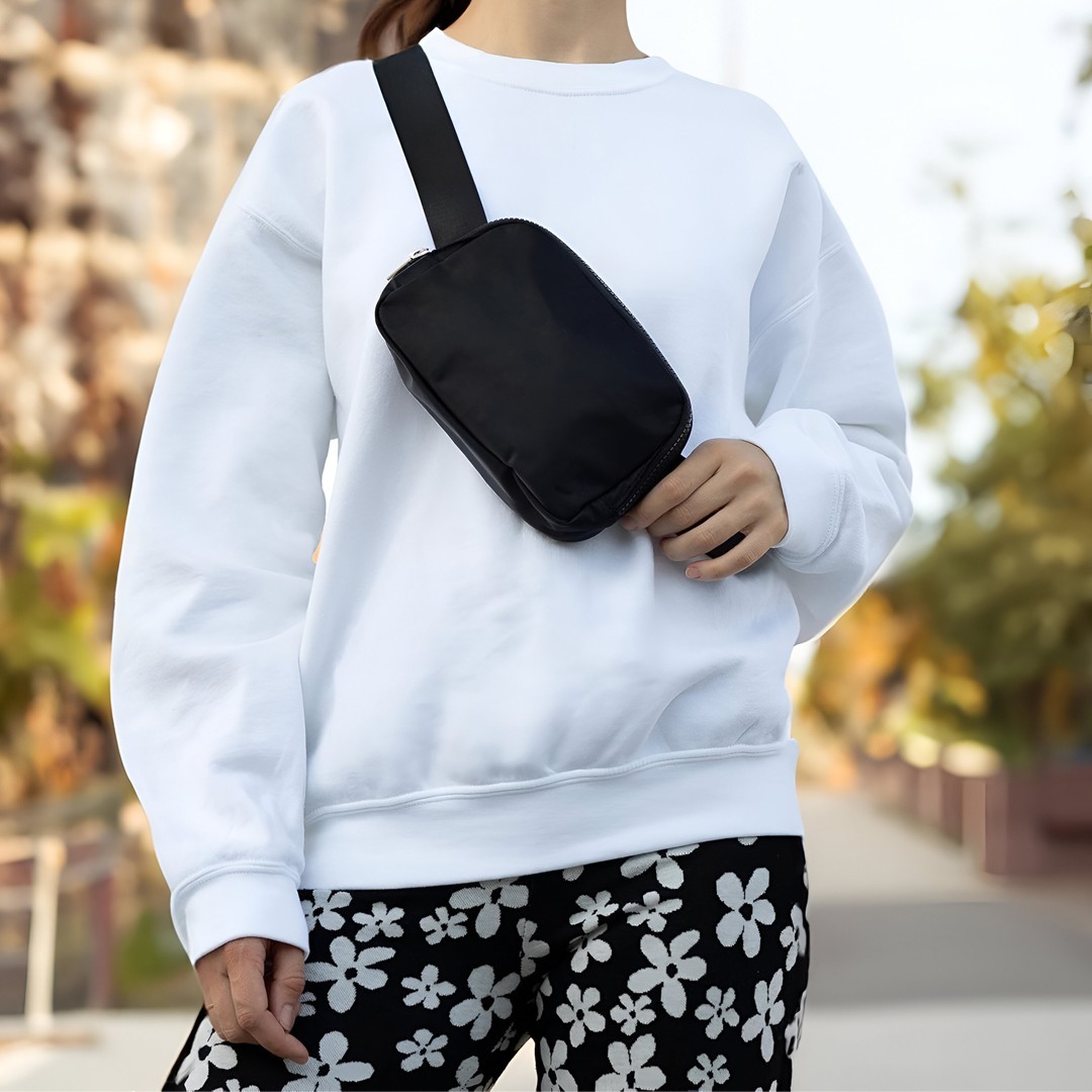 Everywhere Belt Bag, Black, 7.5 x 5 x 2 inches