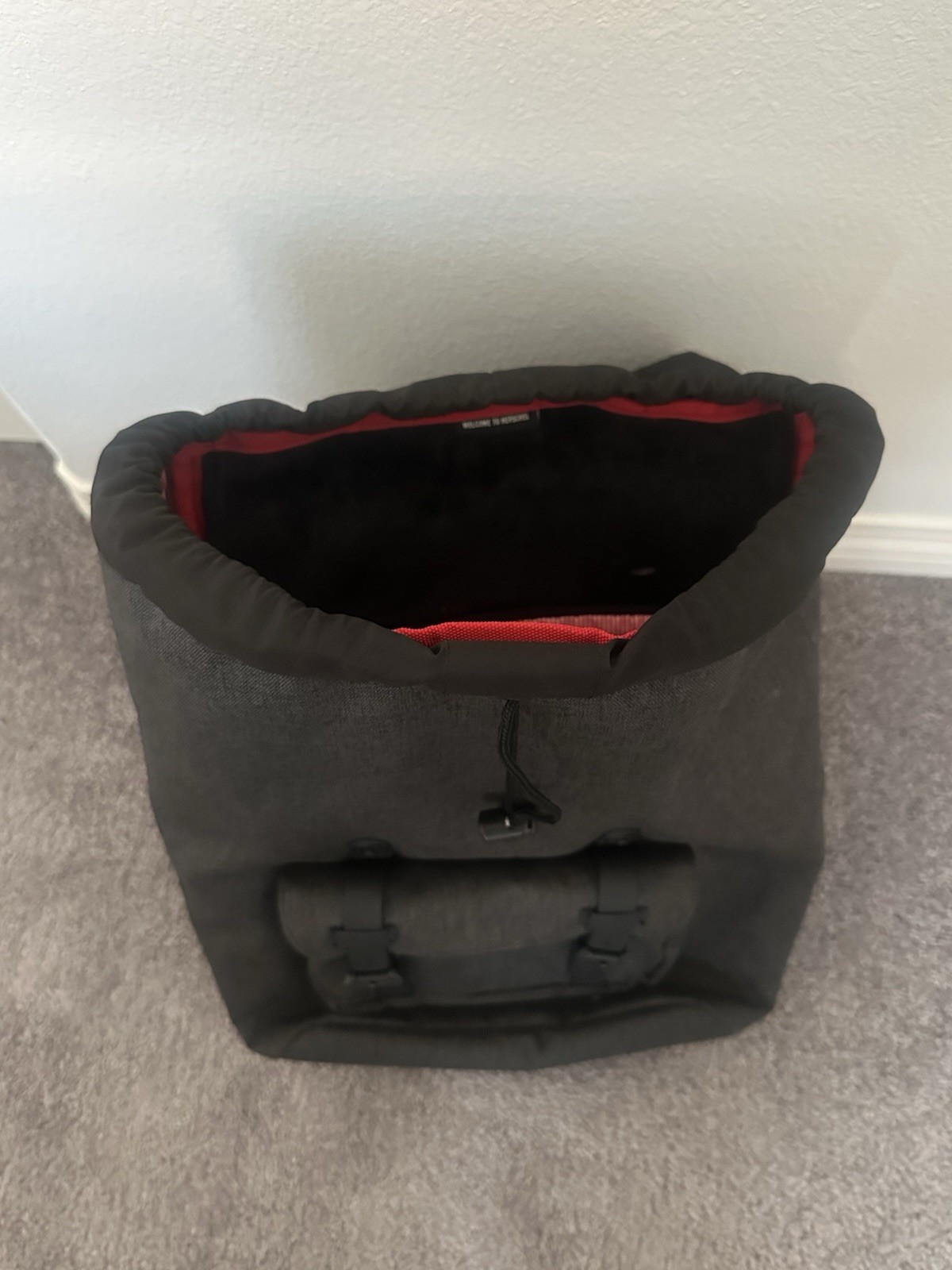 Herschel Magnetic Gray Backpack Buckle Drawstring Closure Padded Straps Pockets