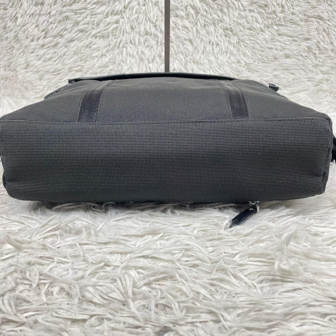 Porsche Design P2000 Black Nylon Shoulder Messenger Bag A4 Laptop Crossbody