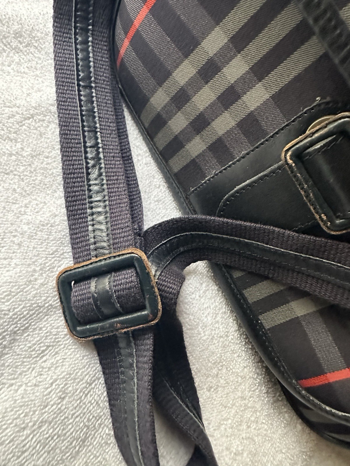 Authentic Burberry Nova Check Messenger Bag Navy Leather Canvas Crossbody Laptop