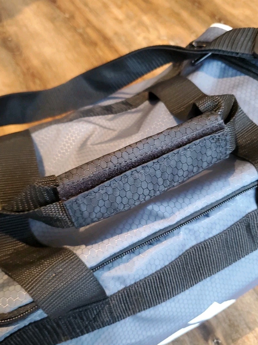 Adidas Diablo II Solid Small Gym Bag Locker Wonder Silver Grey Hex Pattern