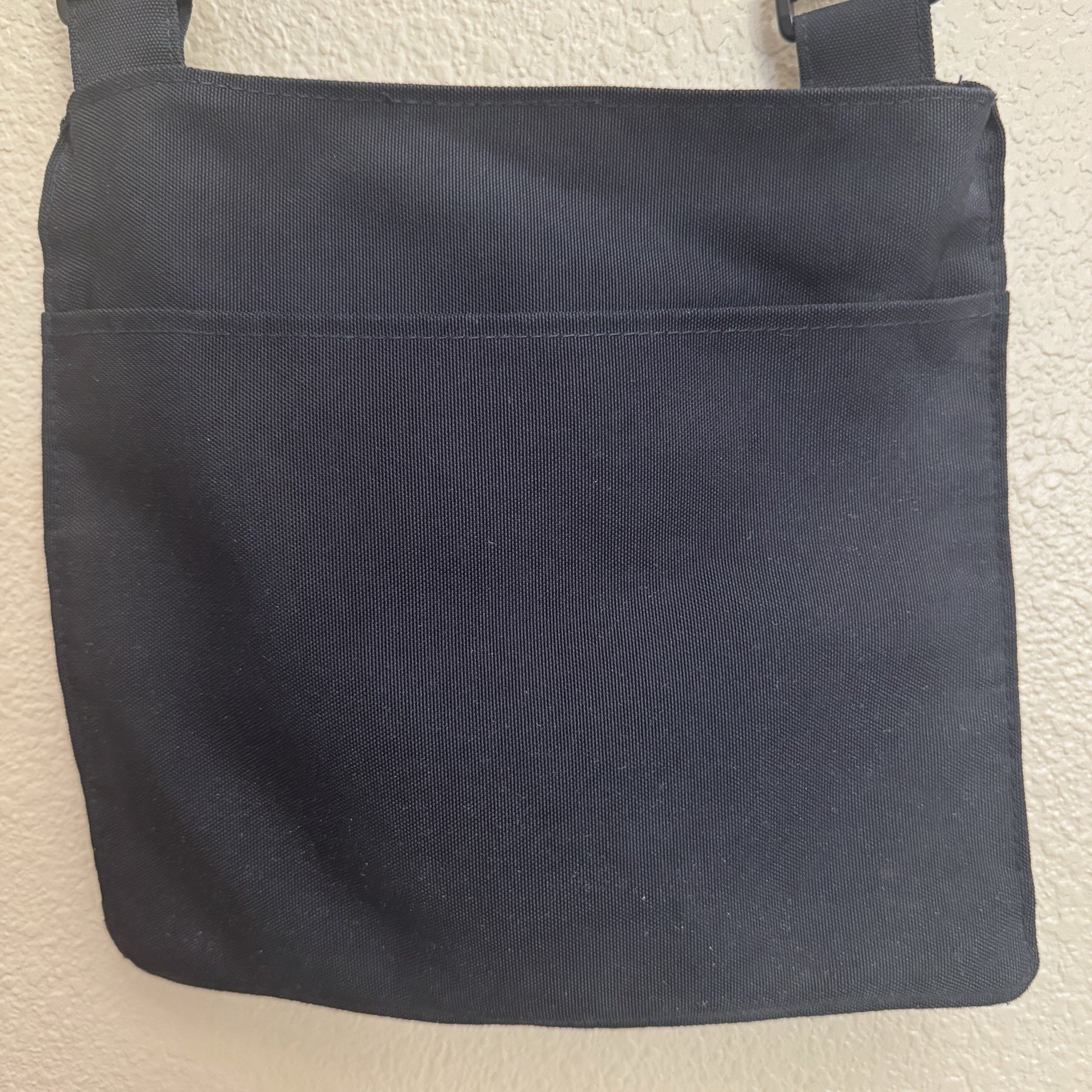 Misfits Messenger Bag-Satchel By Roxy Black 3 Pockets One W/zip Closure Rare!