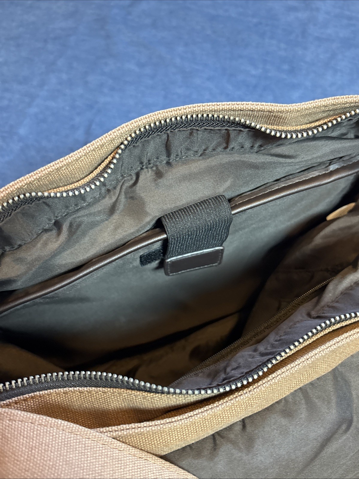 Buffalo David Bitton Mens Messenger Duffle Bag Gym Overnight Travel Carry On Bag