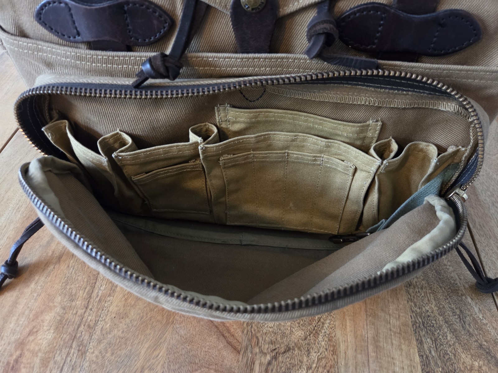 Filson Rugged Twill Padded Computer Bag | Tan | USA Made | MSRP $625 | Rare