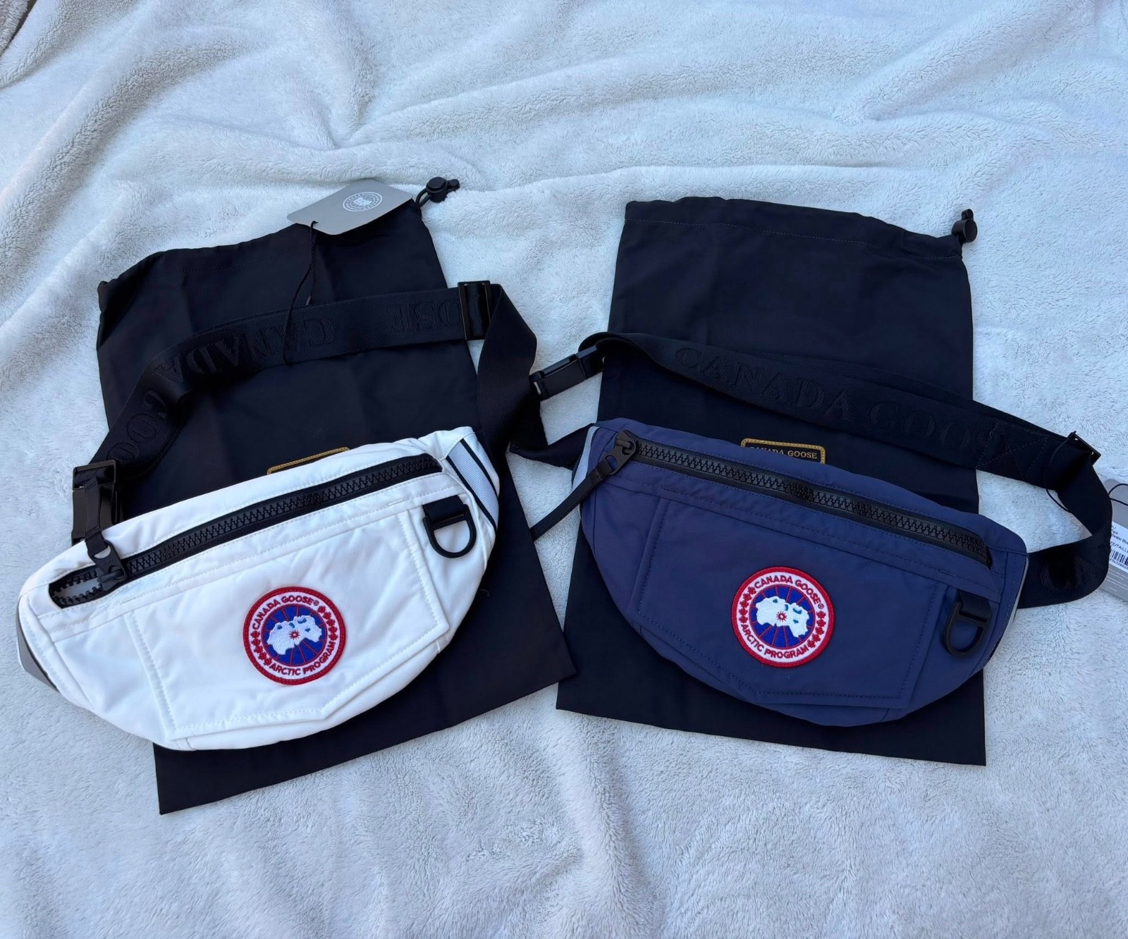Canada Goose Classic Badge Waist Fanny Pack Bag – Brand New – Authentic