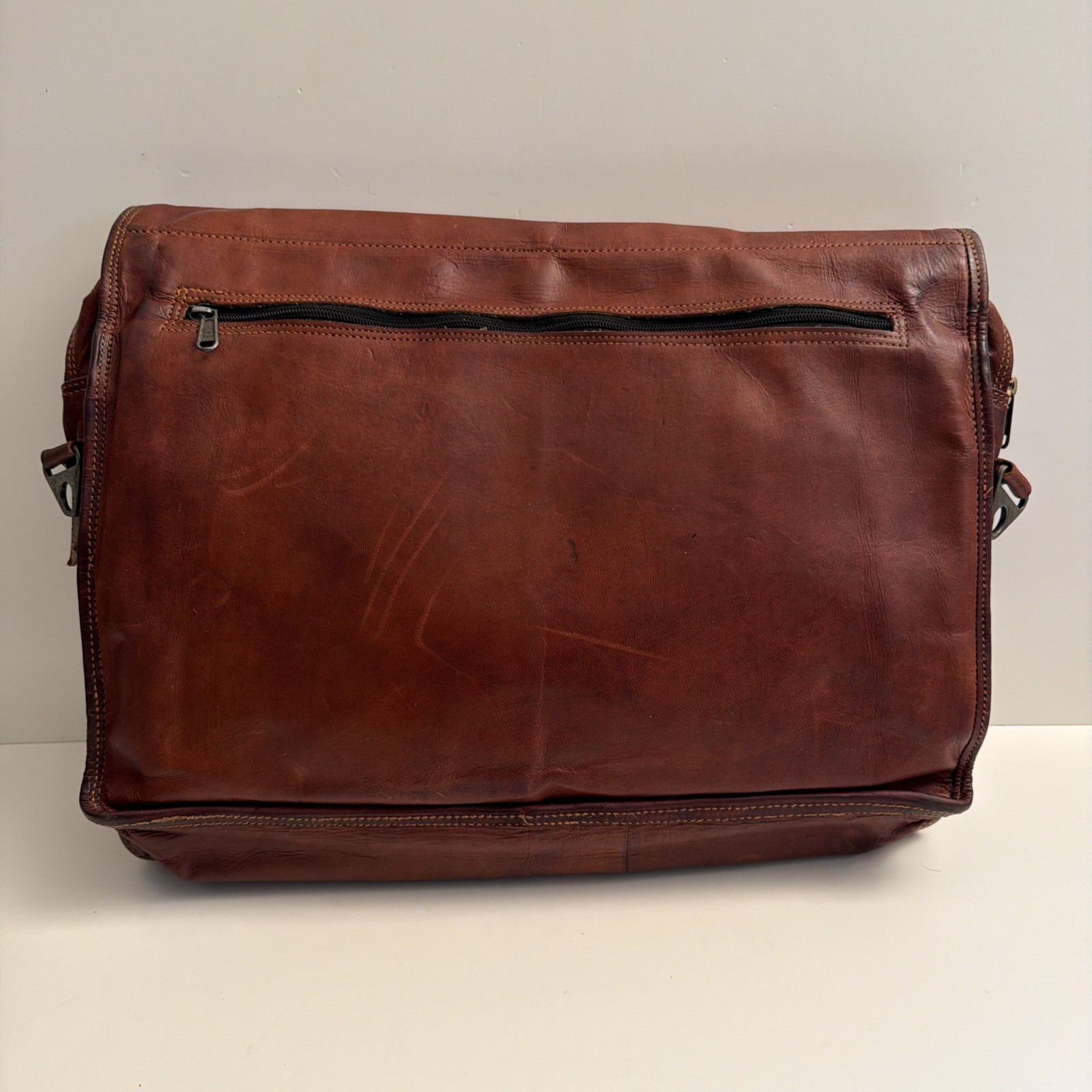 Komal’s Passion Leather Messenger Bag Brown Distressed Laptop Satchel 18″ Clean!