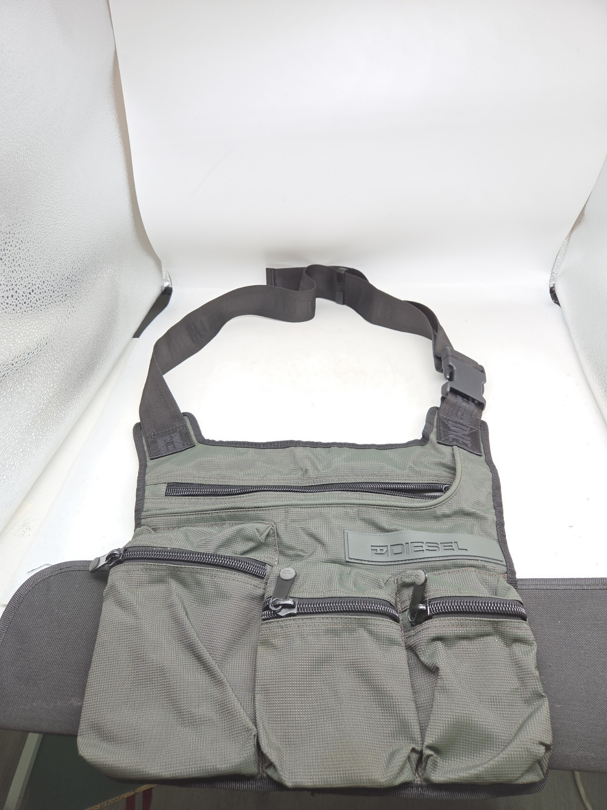 VTG Y2K Diesel Utility Messenger Bag Olive Green Multi Pocket Crossbody Zipper