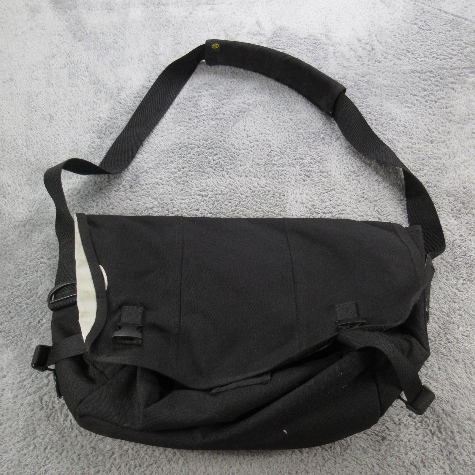 Timbuk2 Messenger Bag Medium Black Nylon Laptop Work Travel Shoulder Crossbody