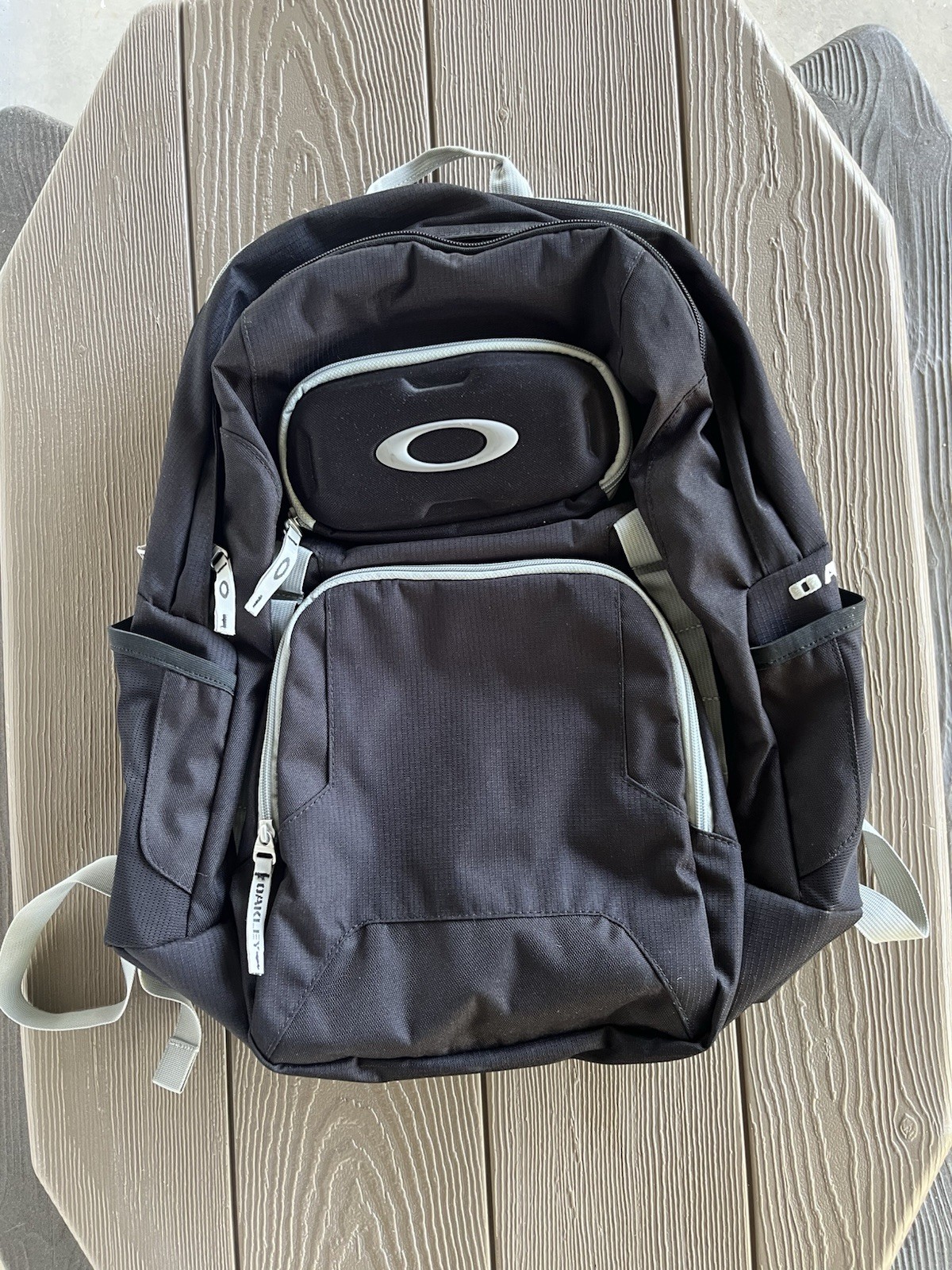 Oakley Backpack Works Pack Black w/Sunglasses Holder GUC
