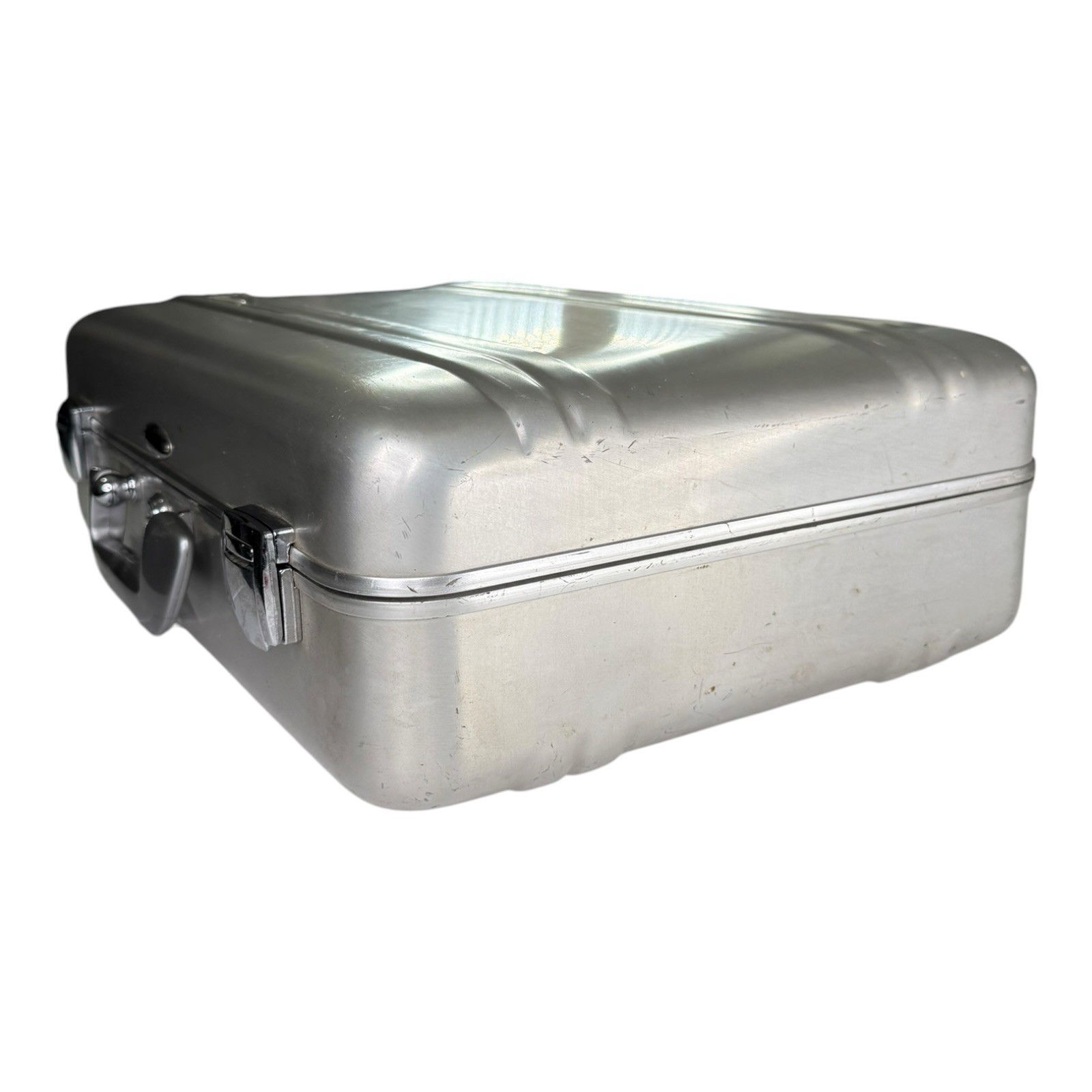 Vintage Zero Halliburton Centurion Elite Aluminum Attache Briefcase 18x13x6