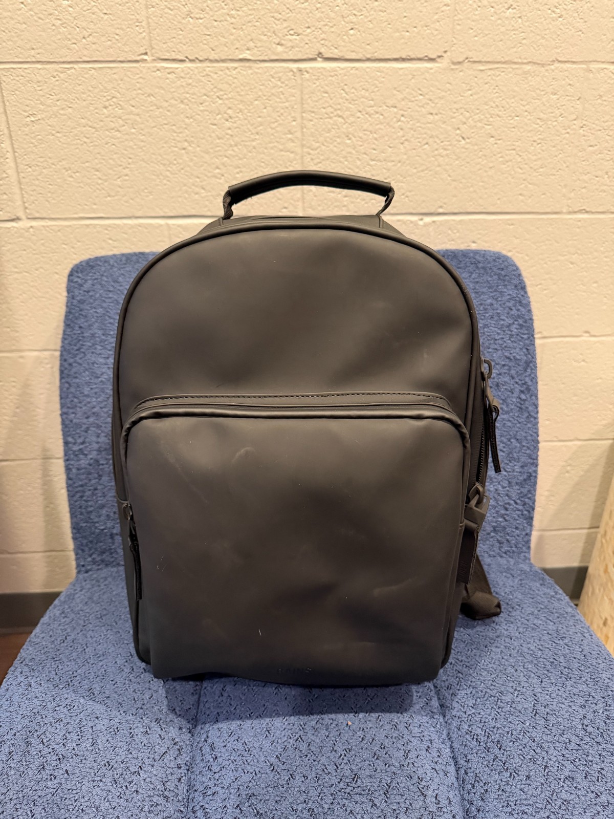 Rains Daypack Backpack (Large) – Black, perfect for larger tech, slightly used