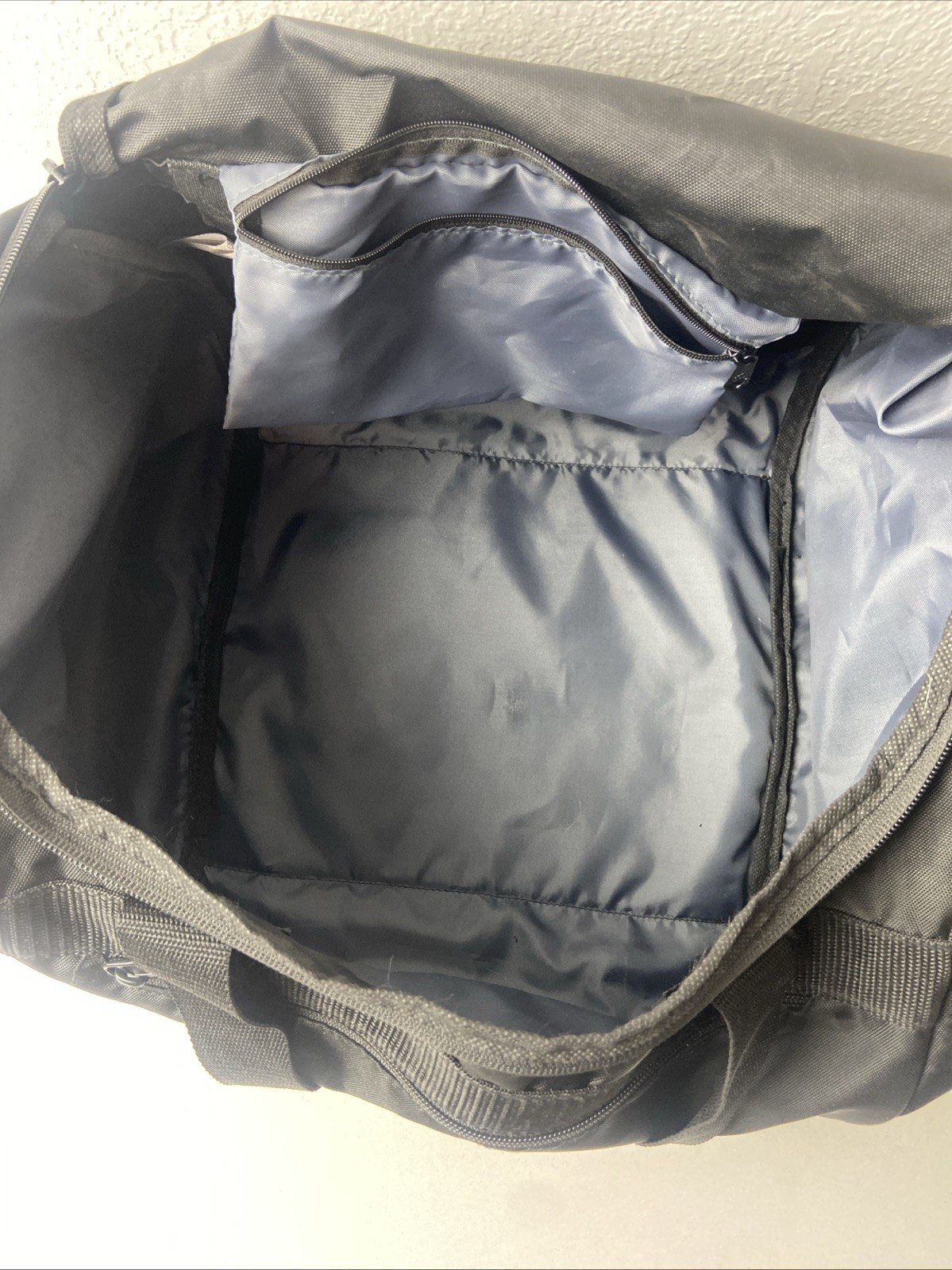 Adidas Athletic Duffel Bag ~ Medium ~ Black & White ~ 18”x 11”x 9”